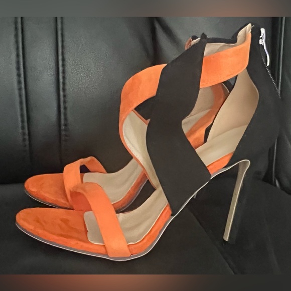 ChicMe: Women’s Colorblock Crisscross Thin Heeled
Sandals: Size 11 - Picture 3 of 6